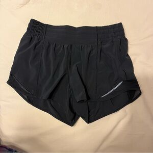 NWOT Lululemon Hotty Hot High 2.5" Rise Lined Short
